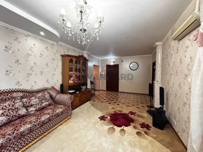 Продаж 4-кімнатної квартири | бульв. Центральний, 23