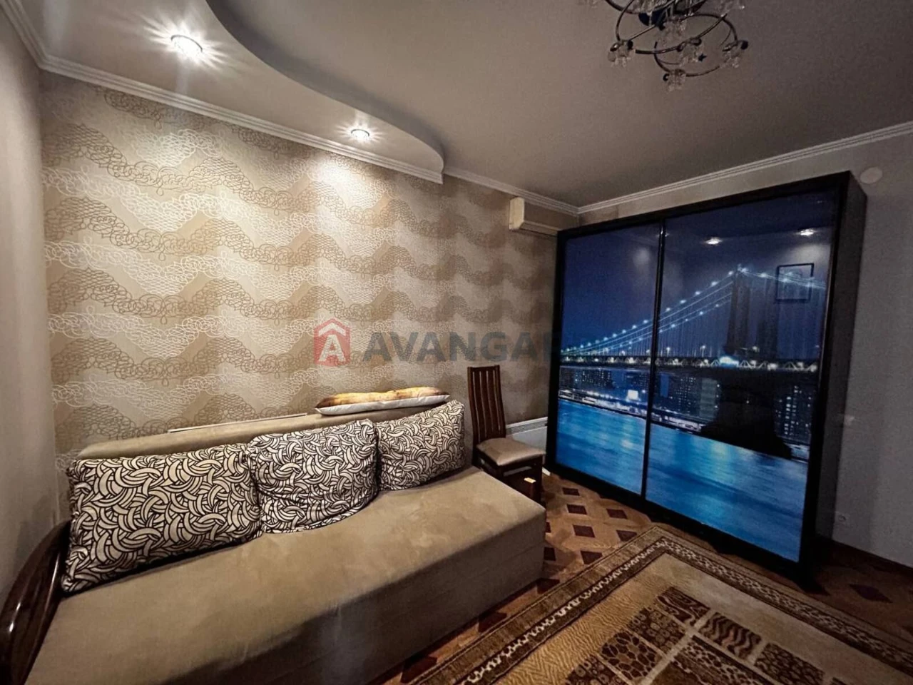 Продаж 4-кімнатної квартири | бульв. Центральний, 23