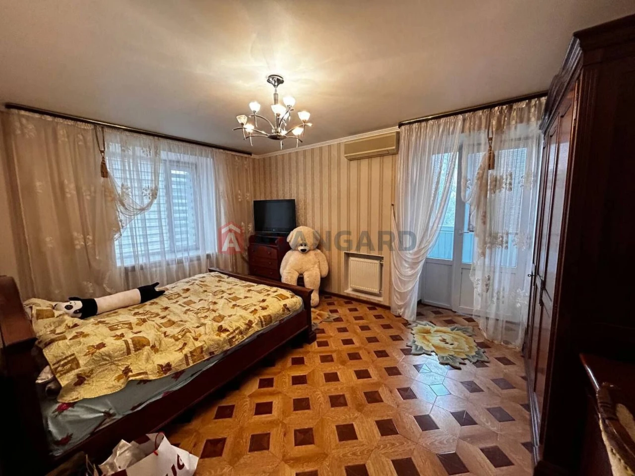 Продаж 4-кімнатної квартири | бульв. Центральний, 23
