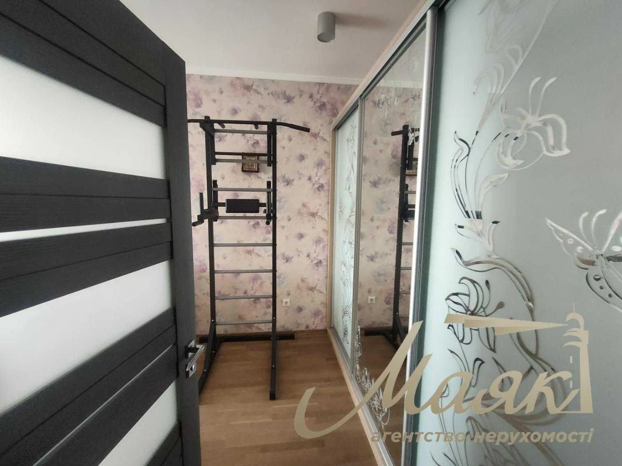 E-home! 3-room apartment in residential complex Lermontova 4/12