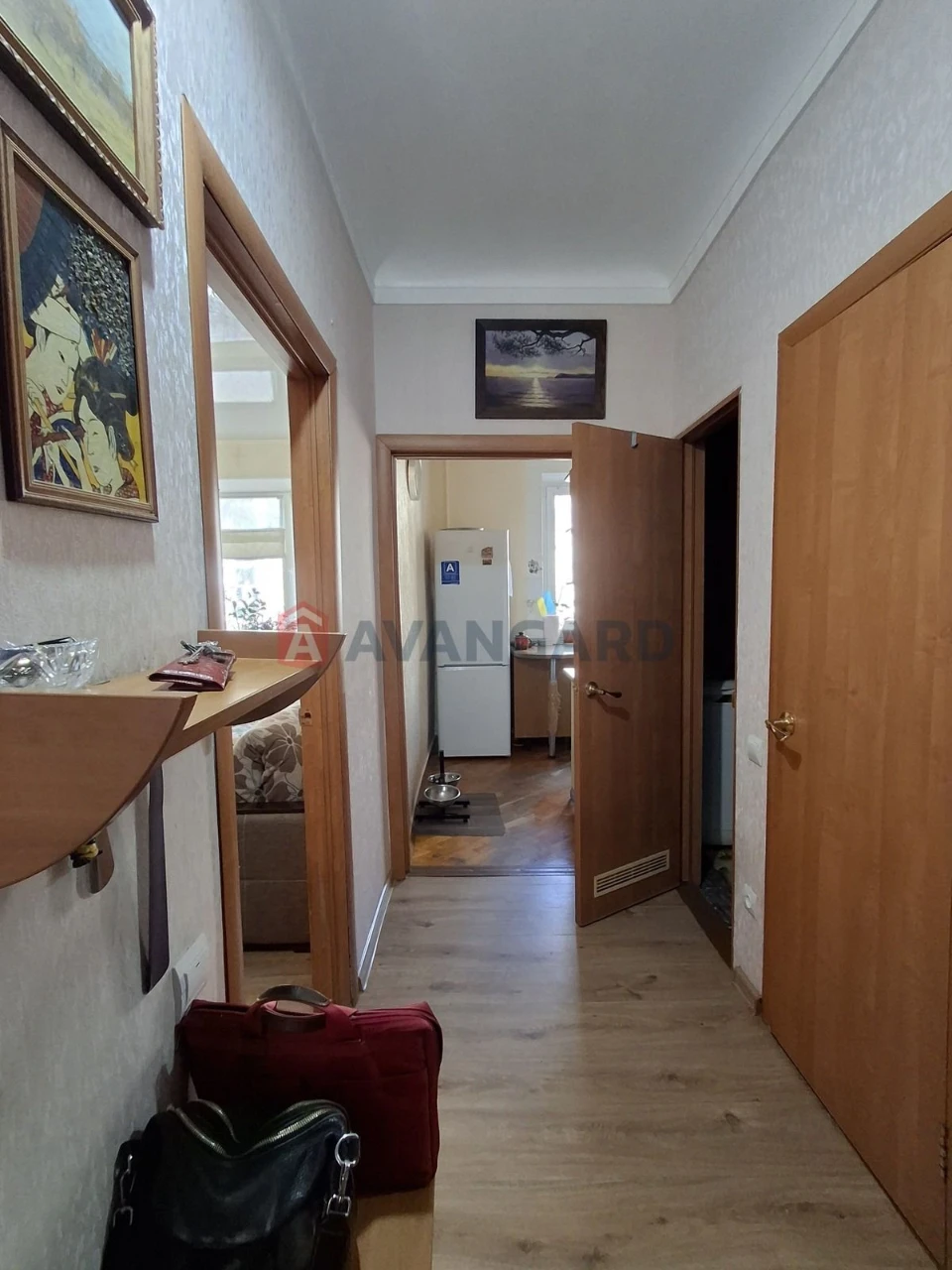 2-room apartment for sale. Universytetskaya 80.