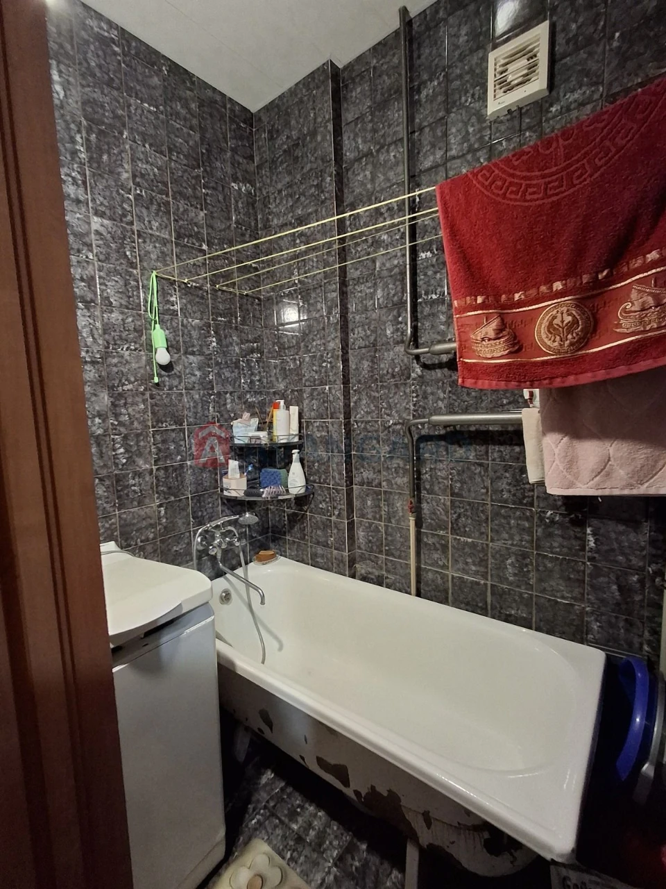 2-room apartment for sale. Universytetskaya 80.