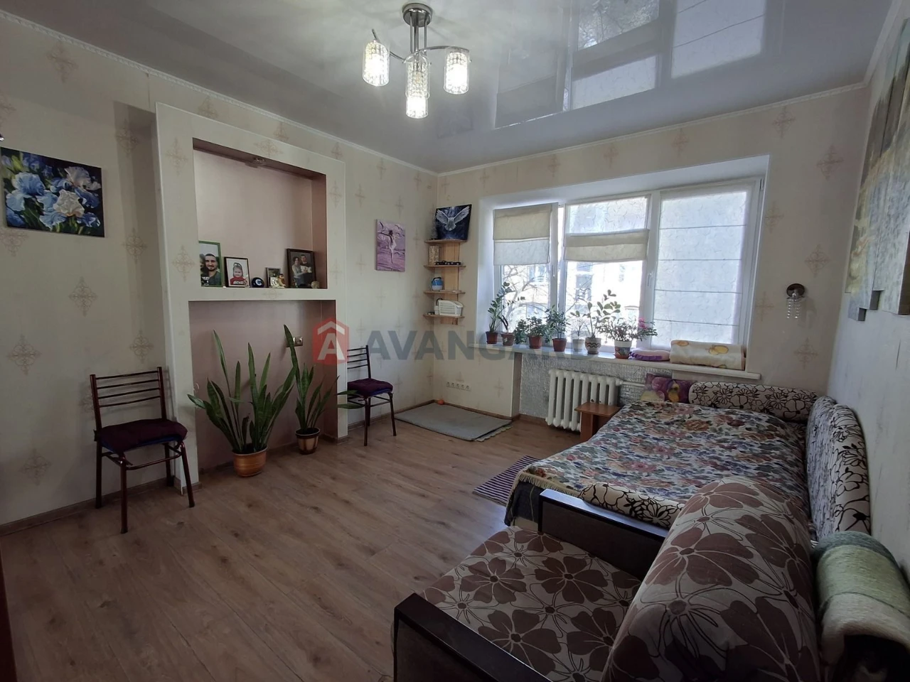 2-room apartment for sale. Universytetskaya 80.