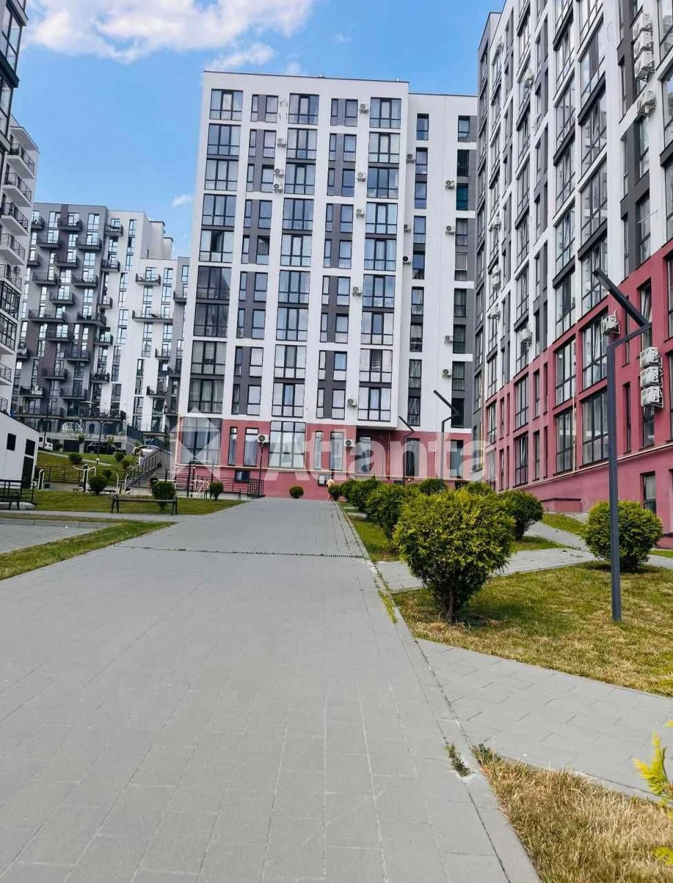 Продаж 2-кім квартири у новобудові по вул. Малоголосківській