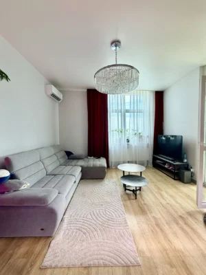 Продажа 2-комнатной квартиры 73.7 м.кв., проспект Тракторостроителей
