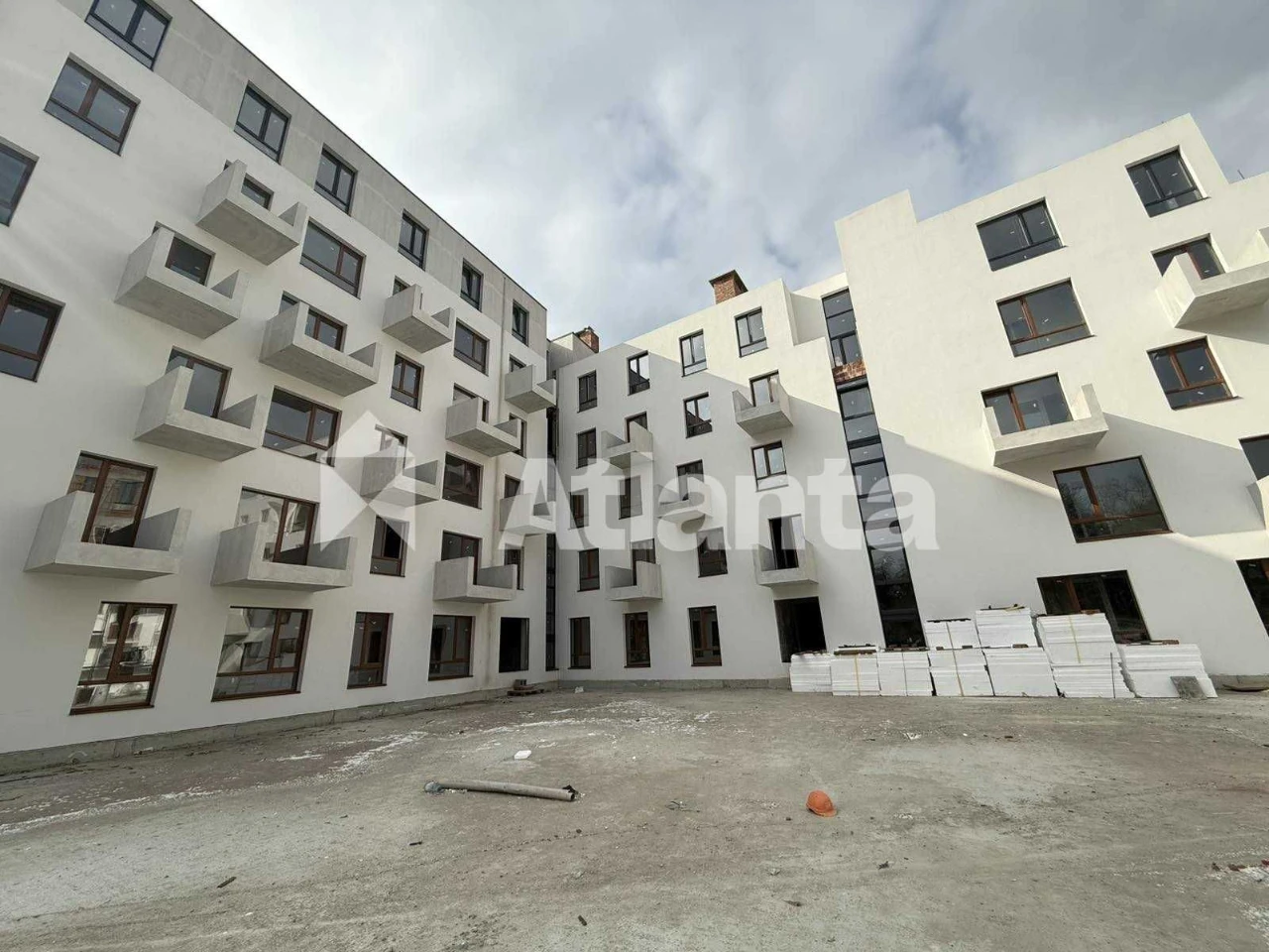 Продається 1 кім. квартира по вул. Орлика ЖК Family House.