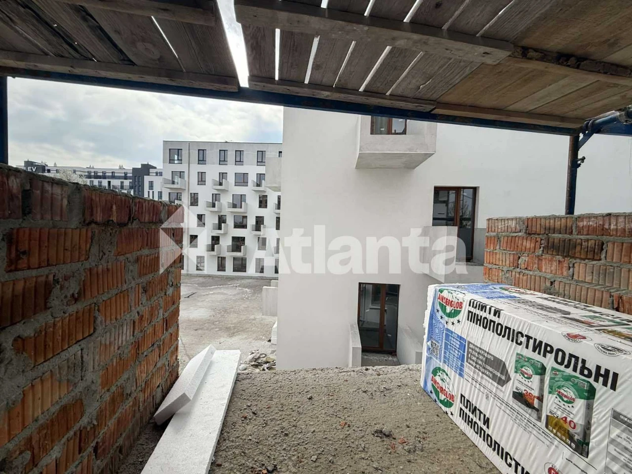 Продається 1 кім. квартира по вул. Орлика ЖК Family House.