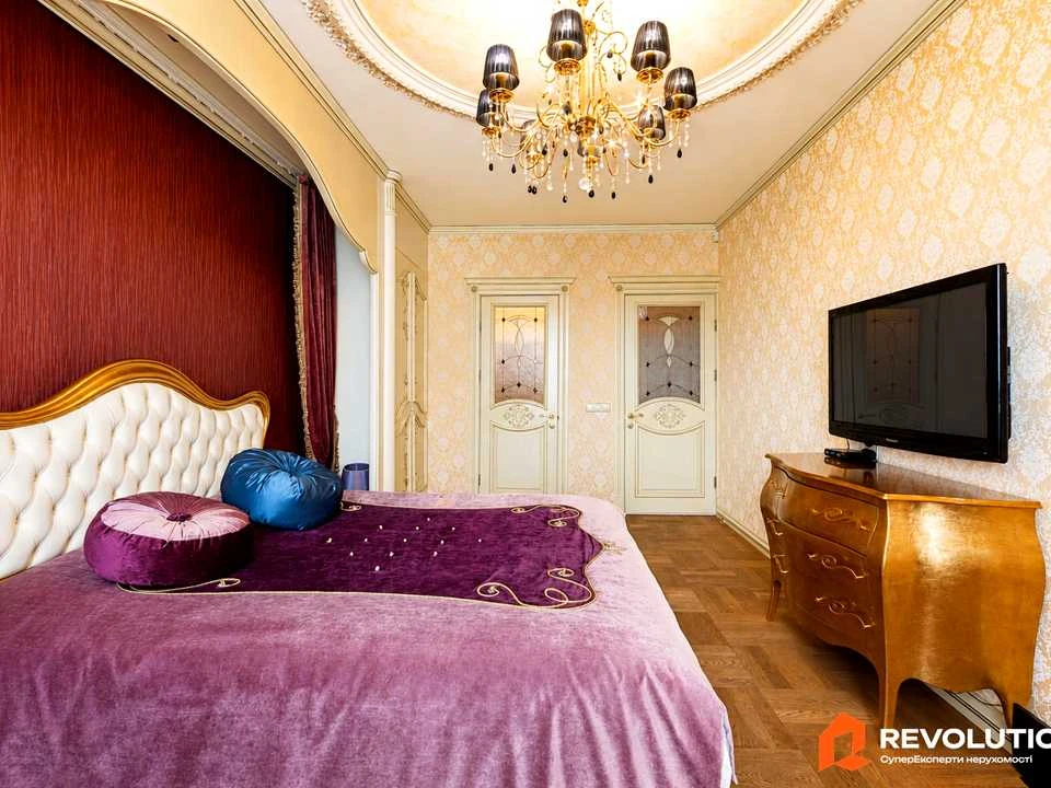 Квартира. Киев, Раиси Окипной ул.