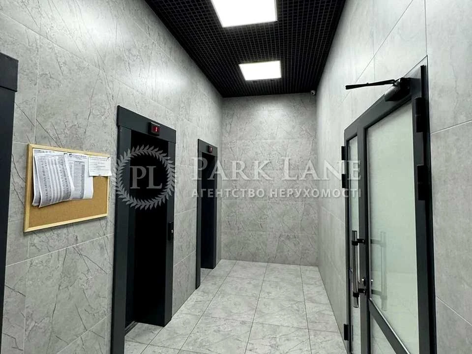 Apartment. Kyiv, Urlivska St.