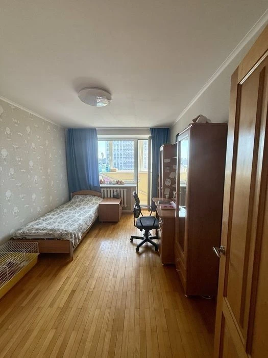 Продажа: Трехкомнатная квартира в центре Киева/ул. Ильенко 6