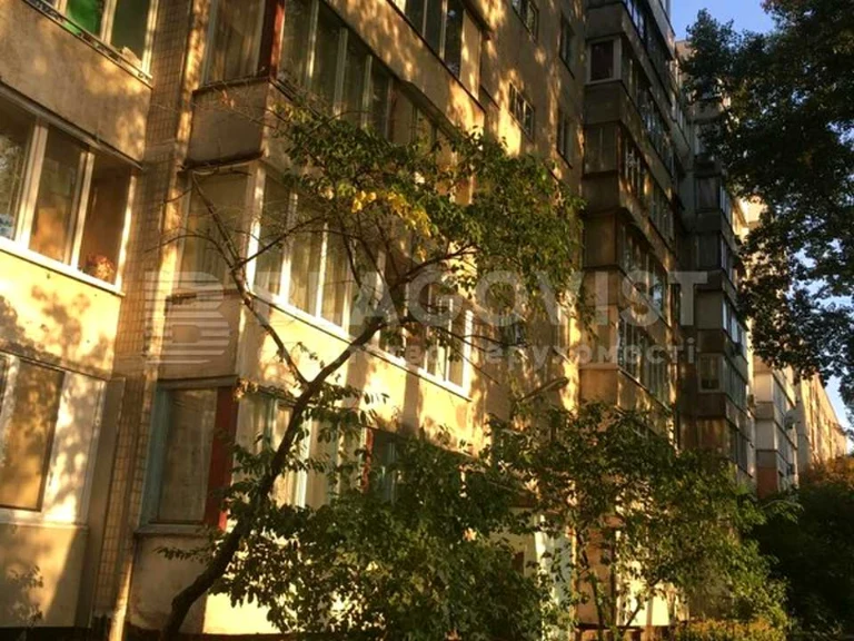 Apartment. Kyiv, Chystiakivska St.