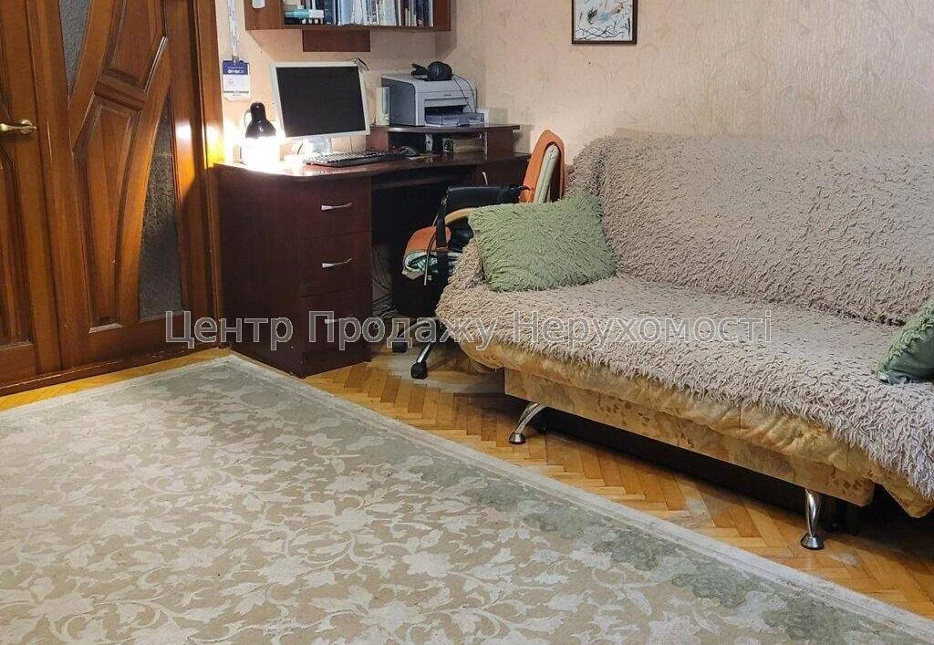 Продаж 2-кімн. квартири 50. 5 м², 1/9 эт, Київ – відмінне ро