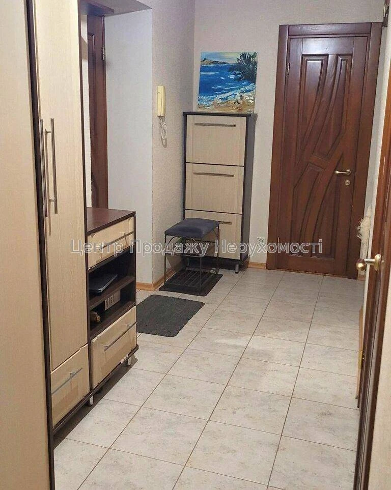 Продаж 2-кімн. квартири 50. 5 м², 1/9 эт, Київ – відмінне ро