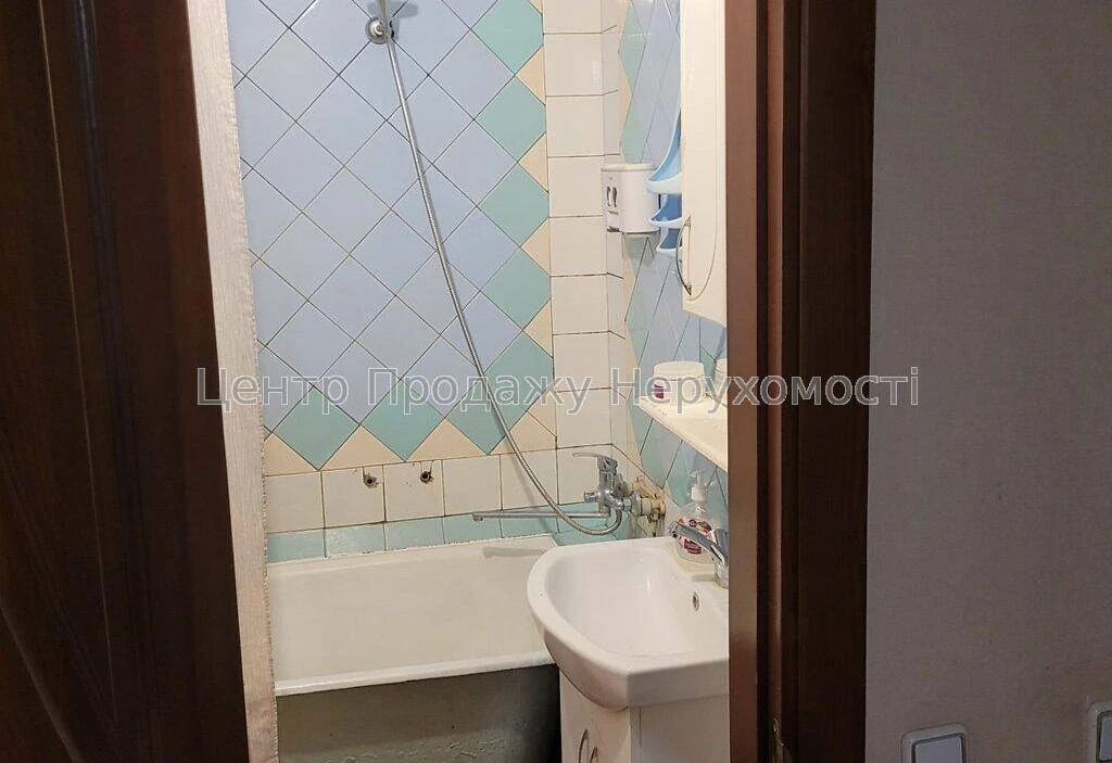 Продаж 2-кімн. квартири 50. 5 м², 1/9 эт, Київ – відмінне ро