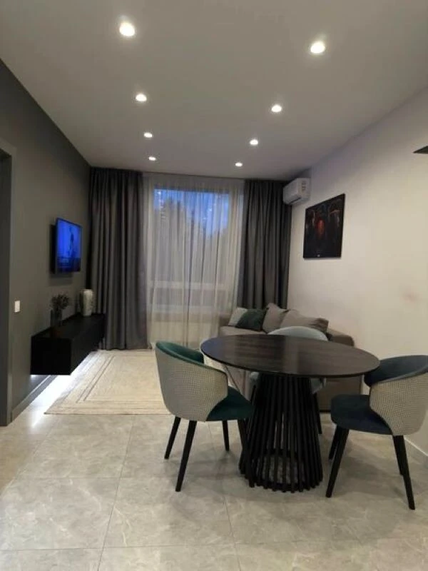 Продам однокімнатну квартиру (50 м²) у Києві, Дарницький рай