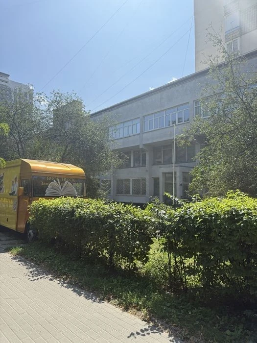 Продажа: Трехкомнатная квартира в центре Киева/ул. Ильенко 6