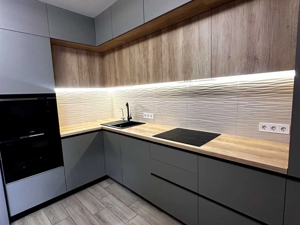 Apartment. Kharkiv, Heroiv Харкова Avenue