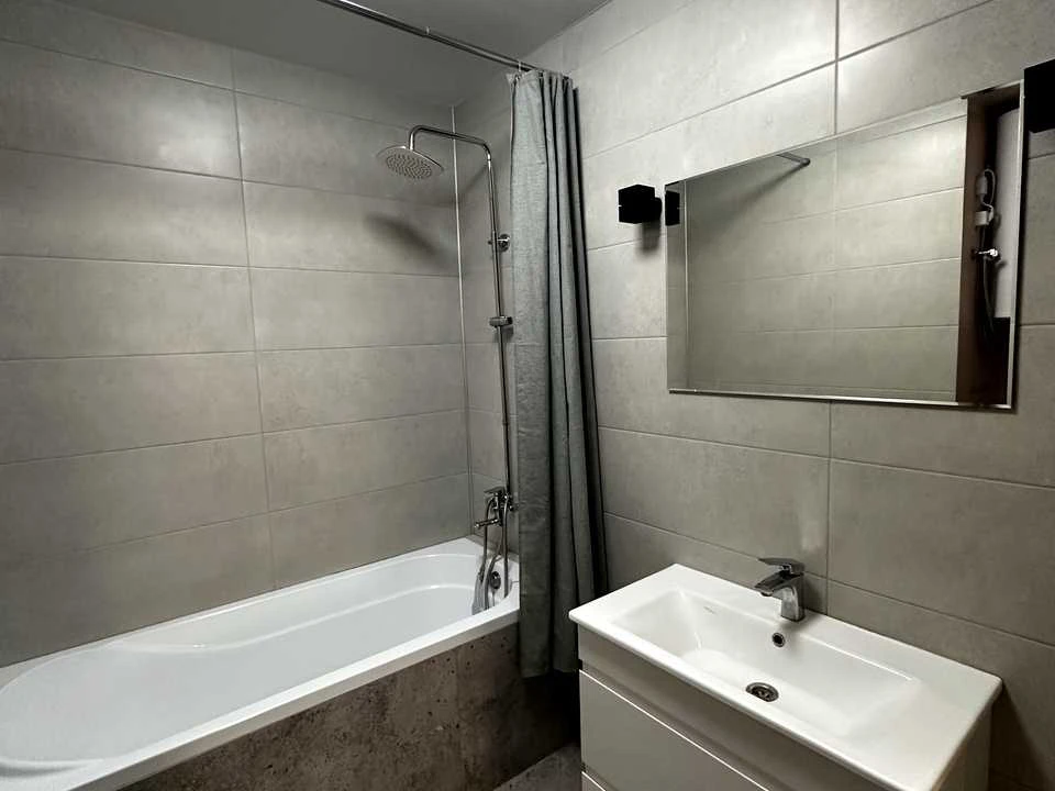 Apartment. Kharkiv, Heroiv Харкова Avenue