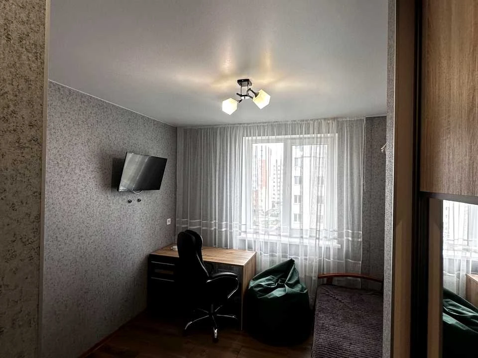 Apartment. Kharkiv, Heroiv Харкова Avenue