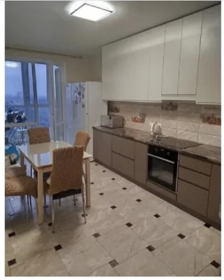 Продам трикімнатну квартиру (90 м²) у Києві, Дніпровський район