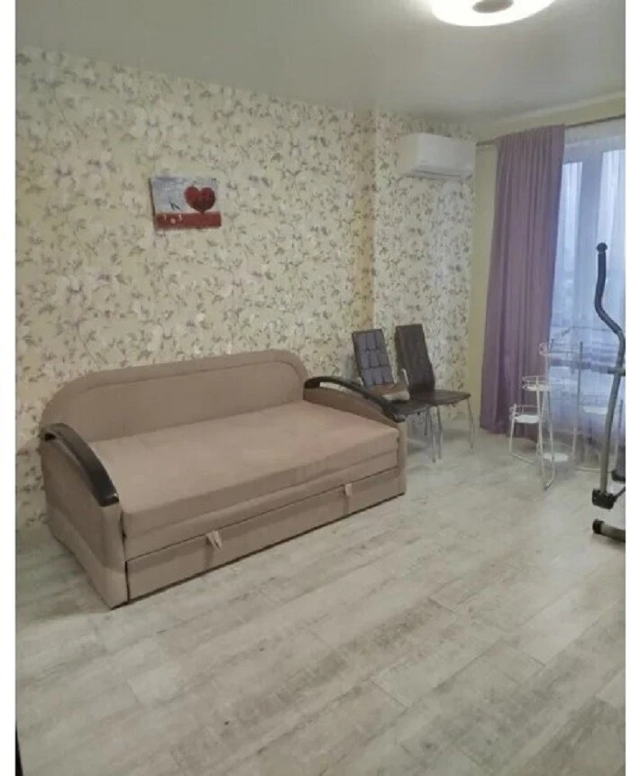 Продам трикімнатну квартиру (90 м²) у Києві, Дніпровський район