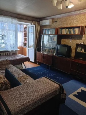 Продам 3к квартиру Гагарина/ Науки 99 . ТЦ NEO PLAZА (власни