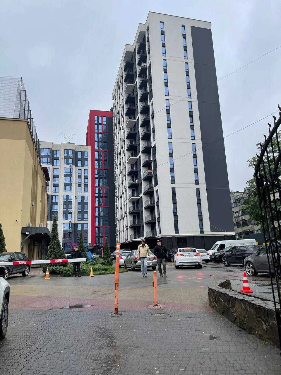 Продаж видової 2 к. квартири в центрі!