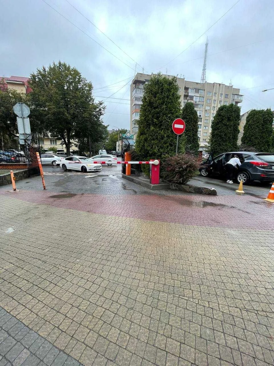 Продаж видової 2 к. квартири в центрі!