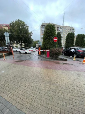 Продаж видової 2 к. квартири в центрі!
