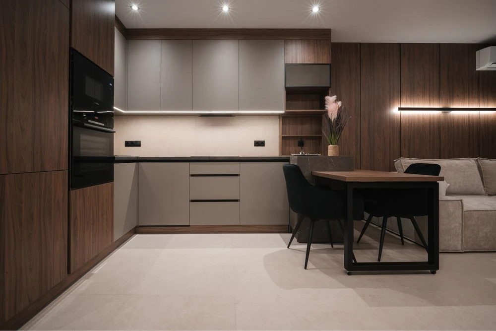VIP продаж Manhattan Lite велика 2 кім квартиа біля Озера Фр