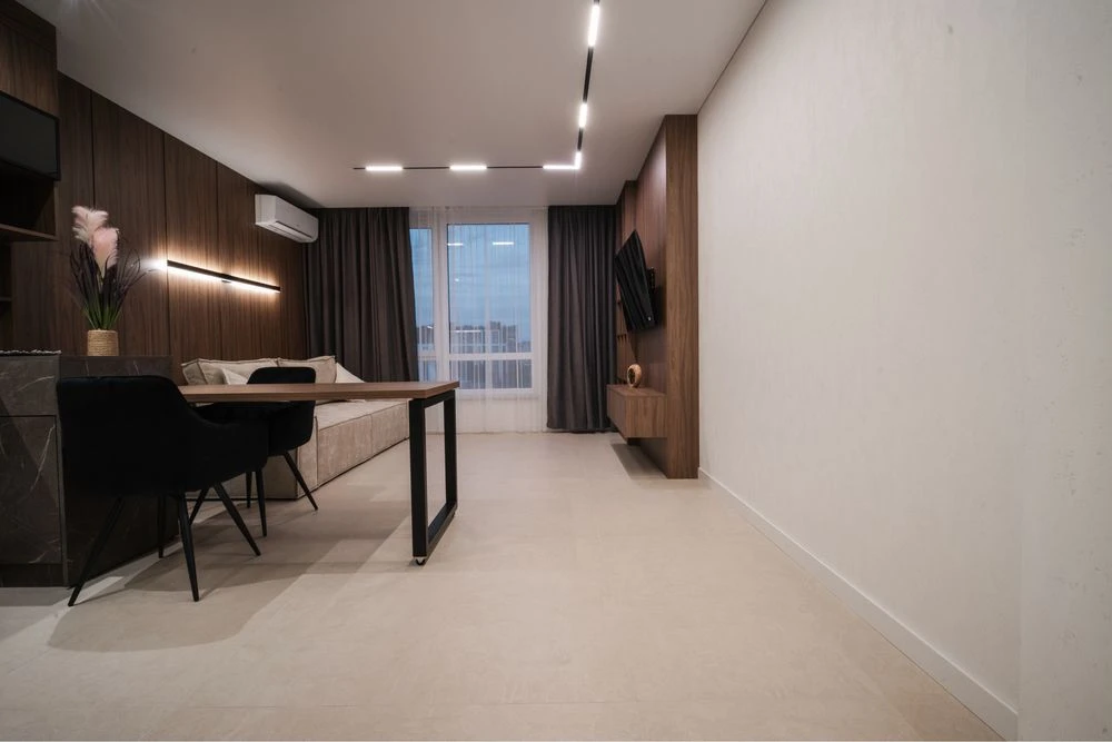 VIP продаж Manhattan Lite велика 2 кім квартиа біля Озера Фр