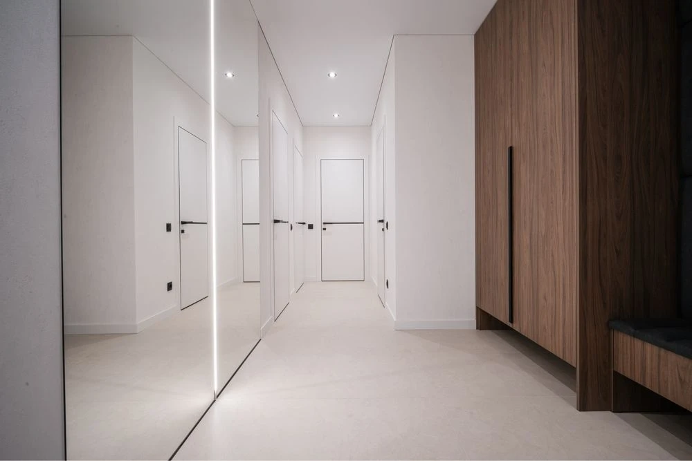 VIP продаж Manhattan Lite велика 2 кім квартиа біля Озера Фр