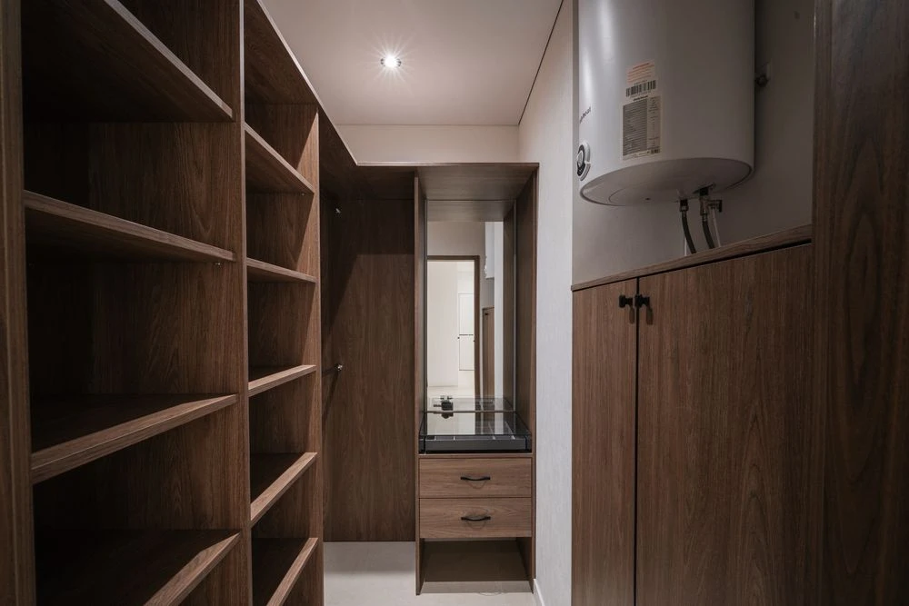VIP продаж Manhattan Lite велика 2 кім квартиа біля Озера Фр