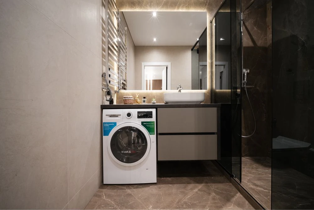 VIP продаж Manhattan Lite велика 2 кім квартиа біля Озера Фр