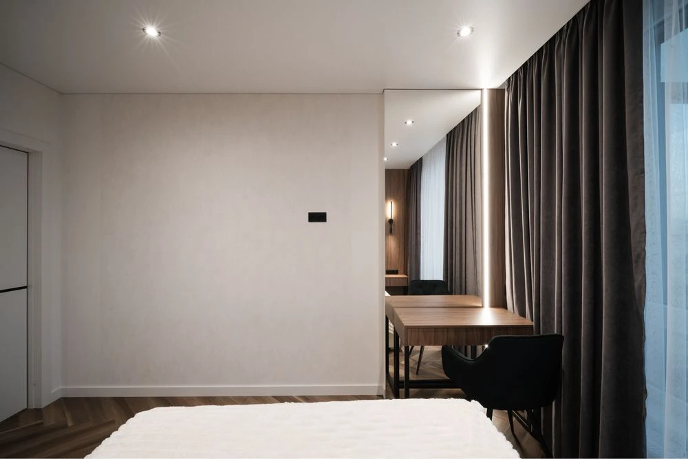 VIP продаж Manhattan Lite велика 2 кім квартиа біля Озера Фр