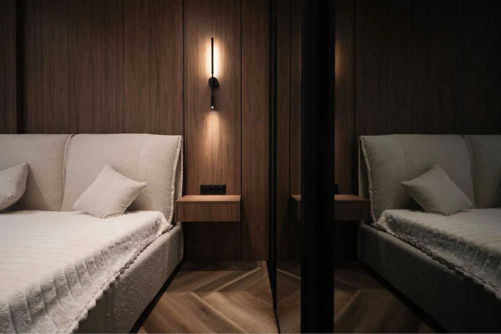 VIP продаж Manhattan Lite велика 2 кім квартиа біля Озера Фр