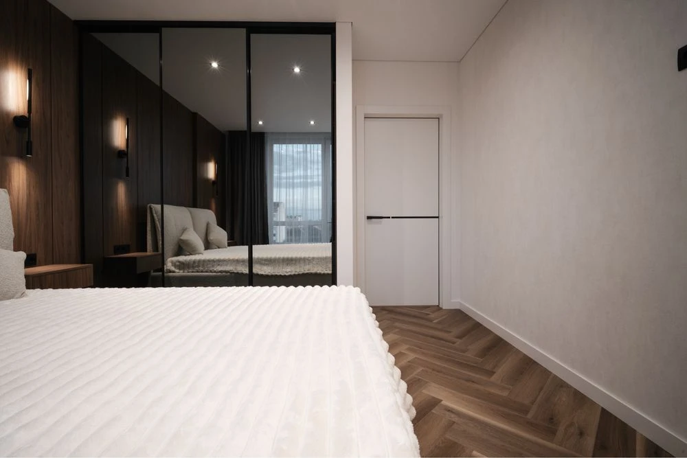 VIP продаж Manhattan Lite велика 2 кім квартиа біля Озера Фр