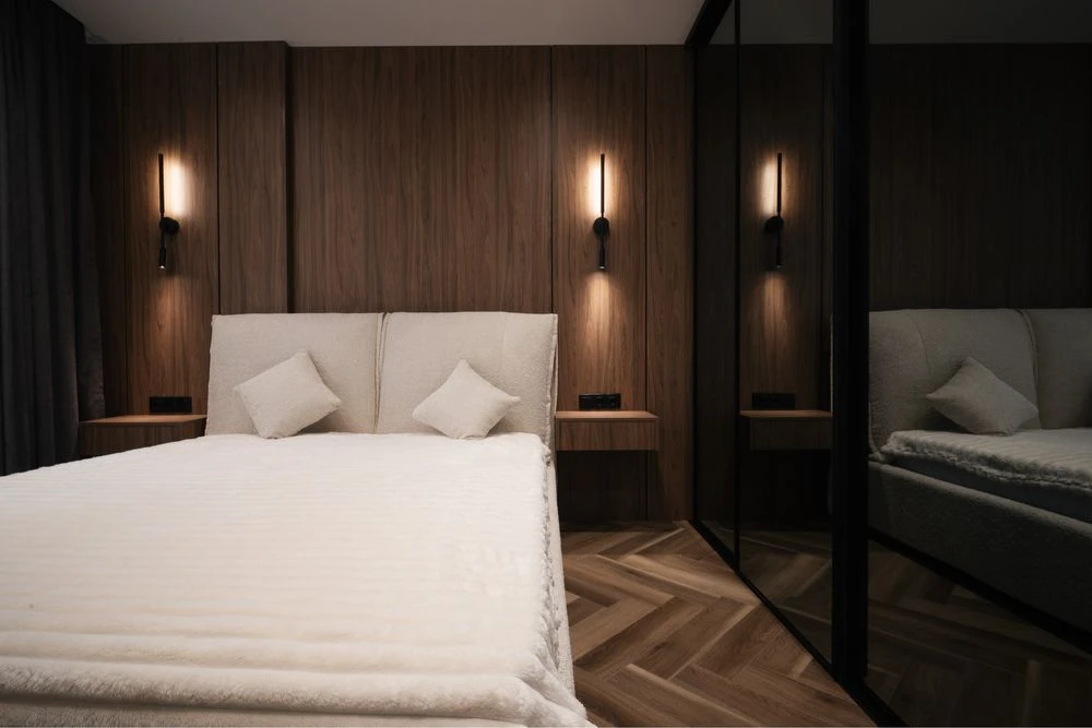 VIP продаж Manhattan Lite велика 2 кім квартиа біля Озера Фр