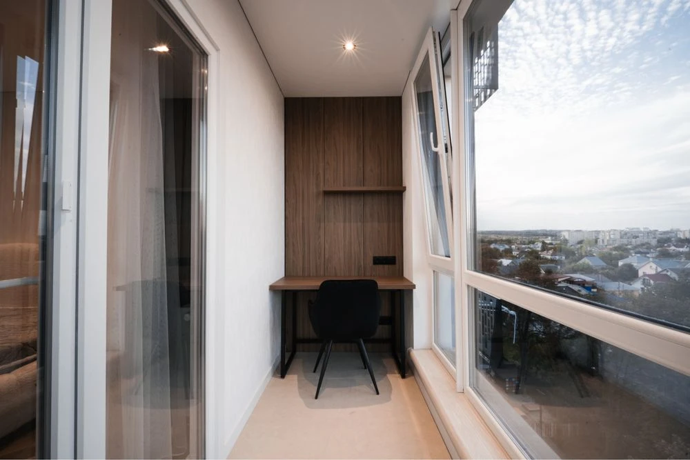 VIP продаж Manhattan Lite велика 2 кім квартиа біля Озера Фр