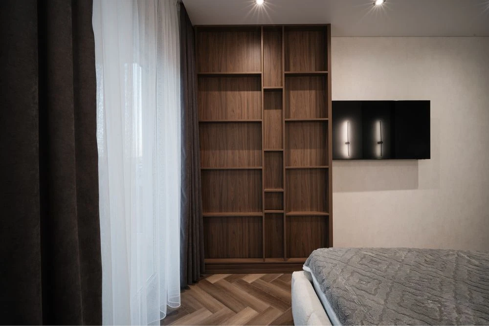 VIP продаж Manhattan Lite велика 2 кім квартиа біля Озера Фр