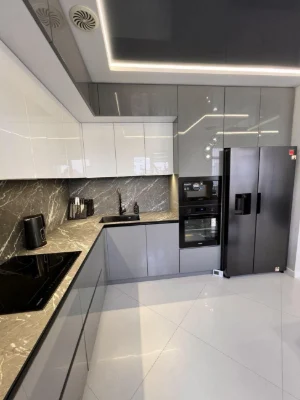 Продам с ком.кв.в новостройке.Каскад