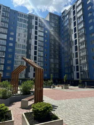 Продам однокомнатную квартиру в центре,Набережная-Княгинин-Гал