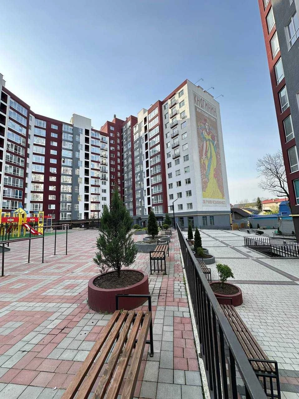Продам однокомнатную квартиру в центре,Набережная-Княгинин-Гал