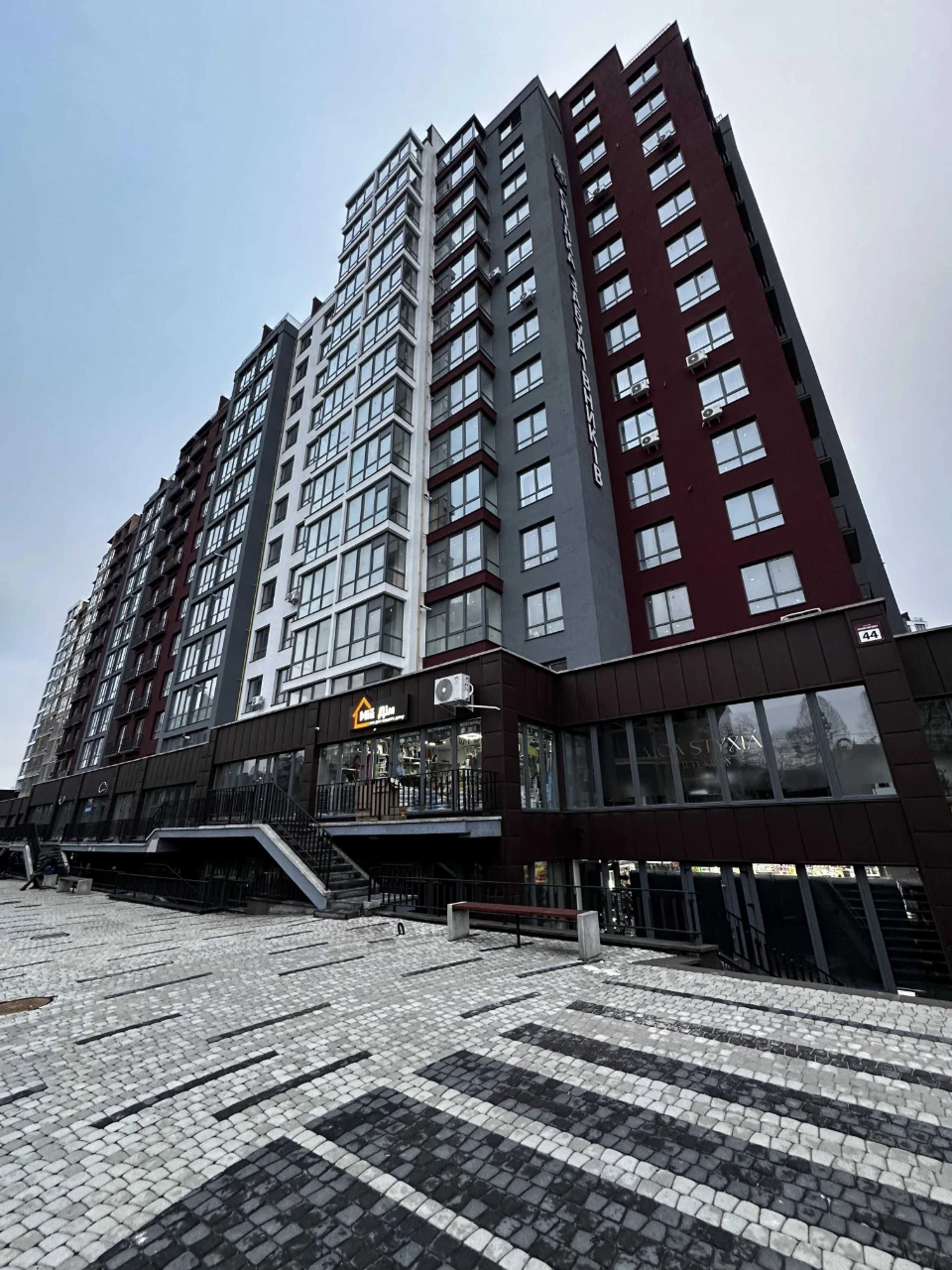 Продам однокомнатную квартиру в центре,Набережная-Княгинин-Гал