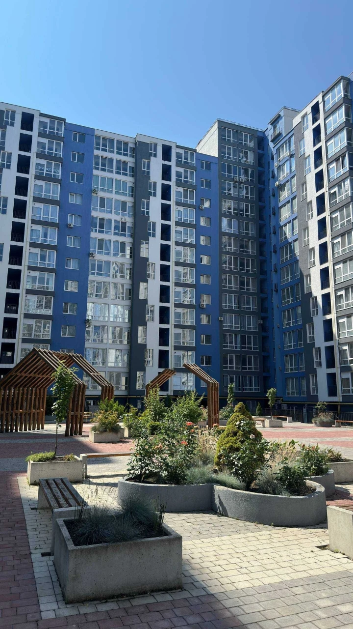 Продам однокомнатную квартиру в центре,Набережная-Княгинин-Гал