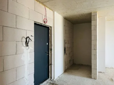 Продаж просторої та видової квартири в ЖК біля озера!
