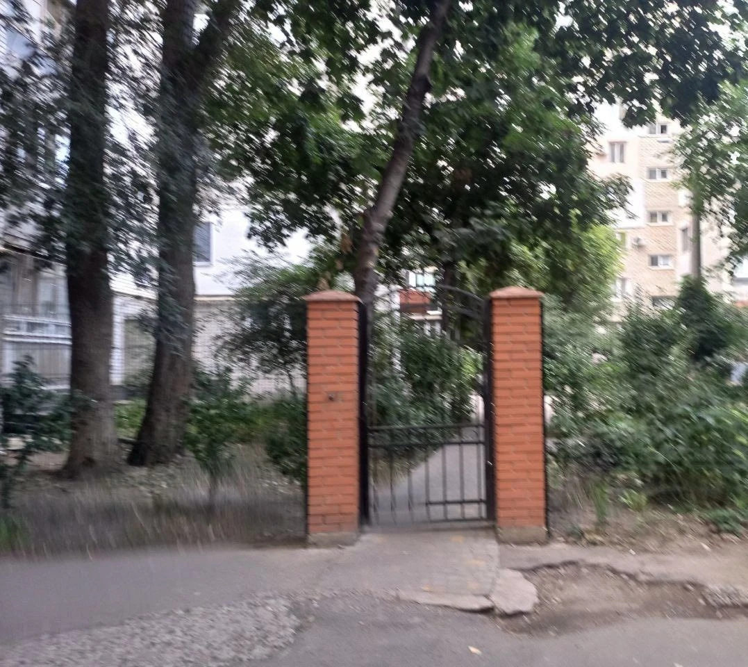 Срочная продажа 6ст.Большого Фонтана 2 этаж