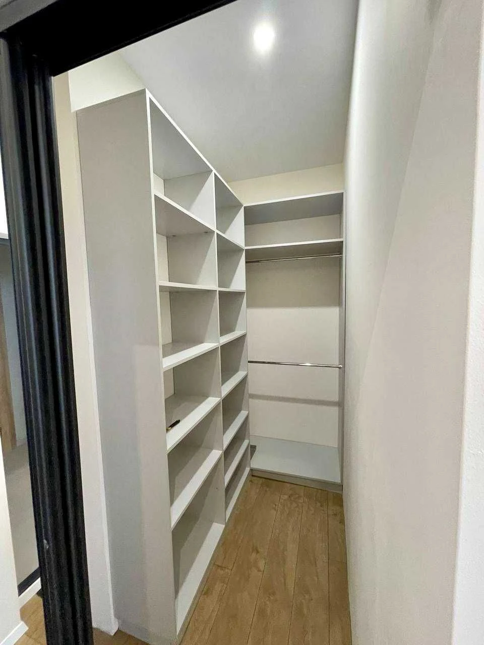 Продажа 1-комн. квартиры с террасой 16 м² и видом на море в