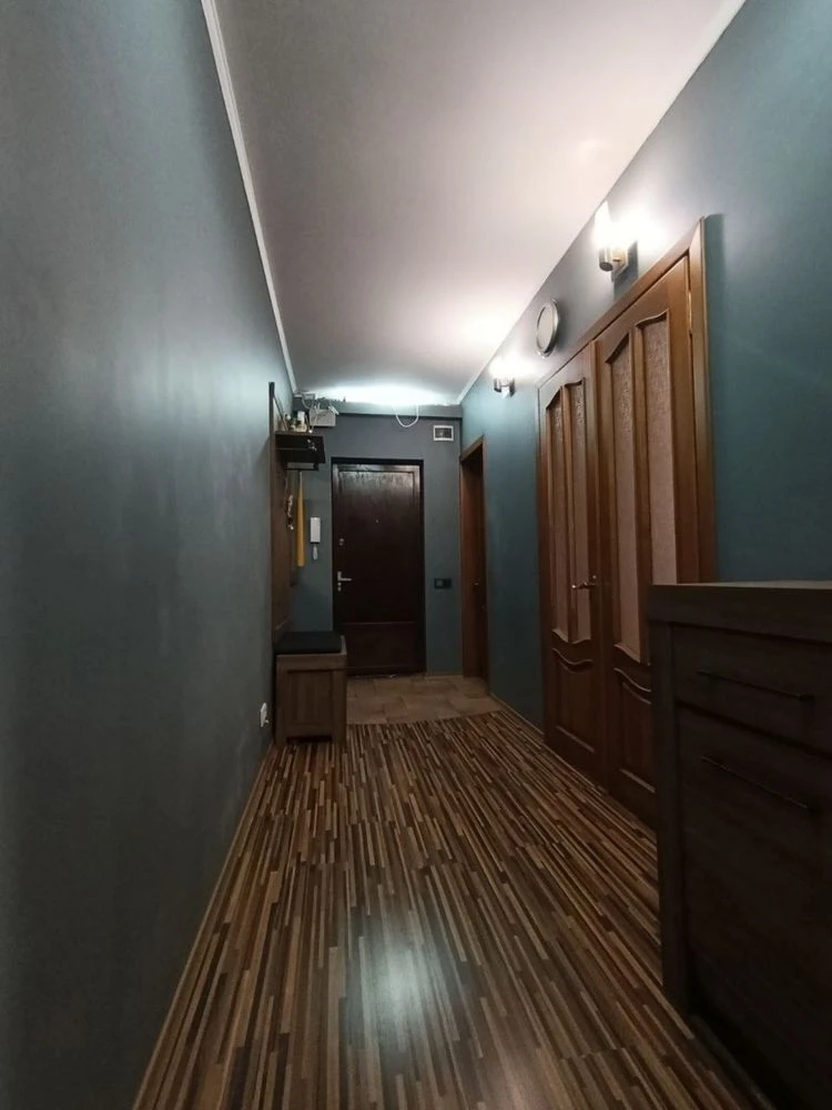 3 комнаты в Королёва. Рядом с рынком Южным.