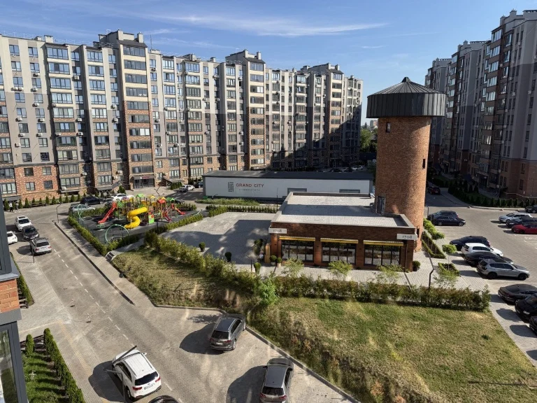 Продам 1кімнатна в ЖК Домбровський.Центр міста, закрита тери